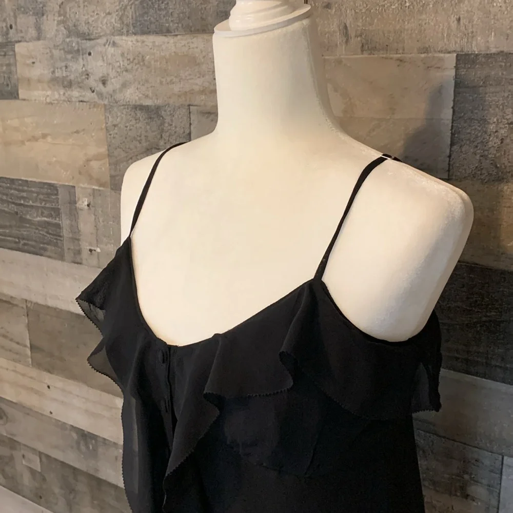 Banana Republic Silk Camisole with front ruffles Size 6 - Picture 6 of 16